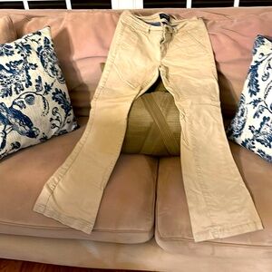 American Eagle khaki pants junior size 0 short 97% cotton/3%spandex